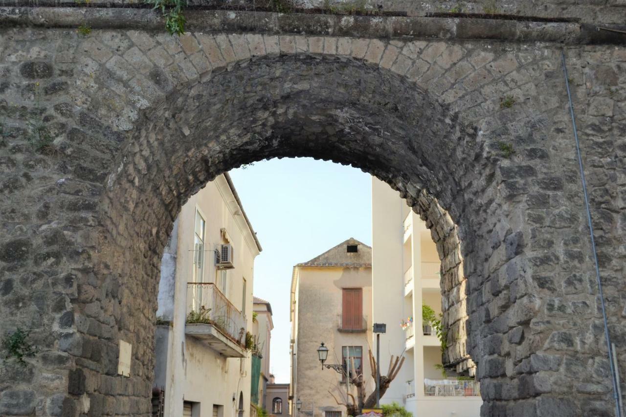 La Piccola Sorrento Hotel Bagian luar foto